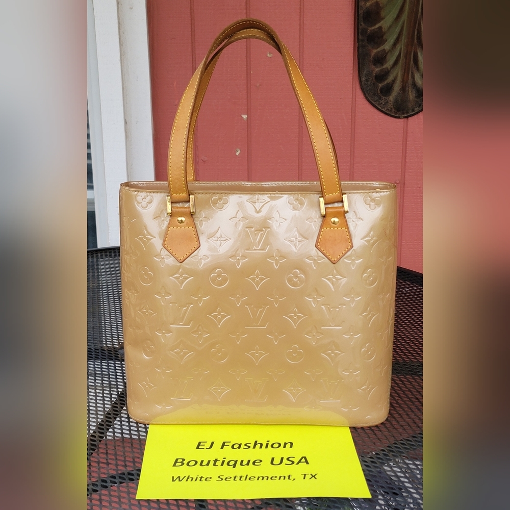 Authenticated, Louis Vuitton Vernis Houston Tote Bag